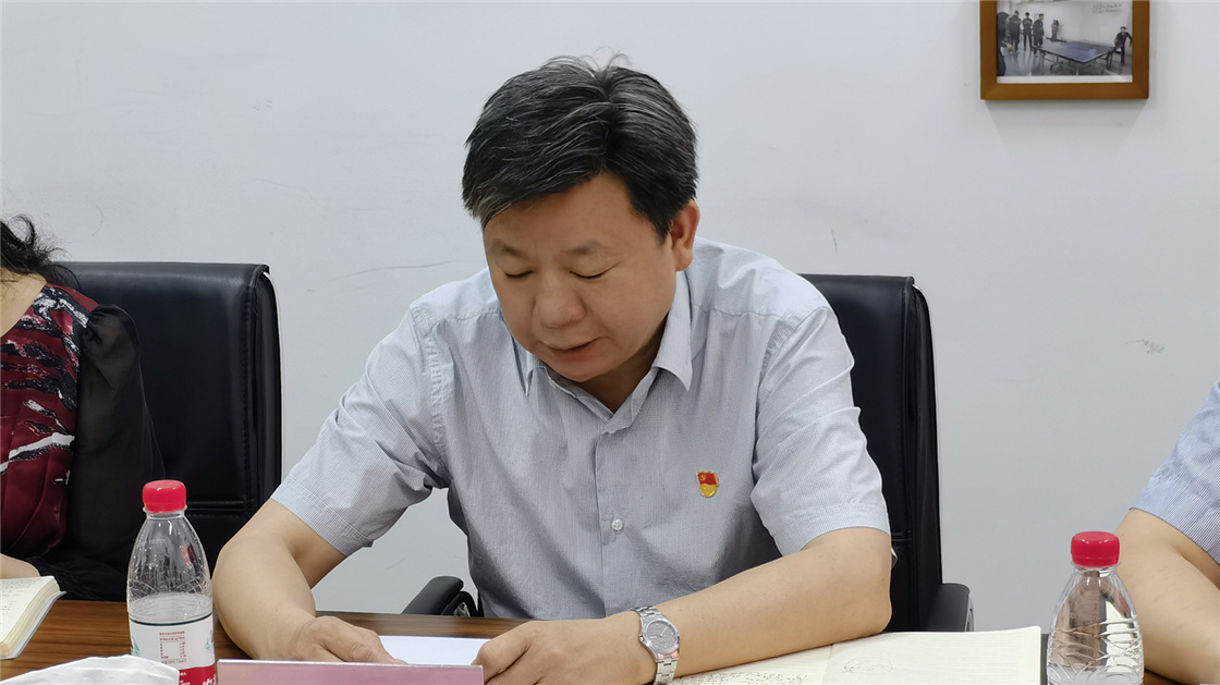 杨校长.jpg
