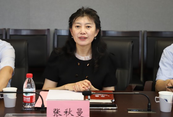 秋曼书记_副本.jpg